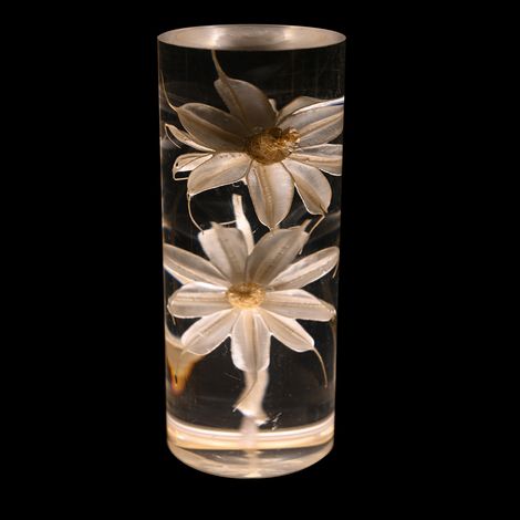 Lámpara de mesa acrílica Aeon Flower, lámpara decorativa de mesita de noche, interruptor táctil + función de carga USB. (1/5)