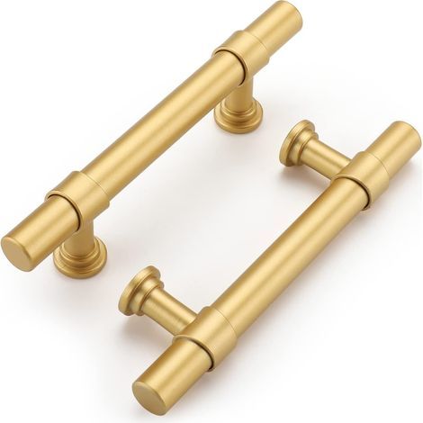 Zwei vergoldete Griffe für Schränke und Schubladen. Lochabstand: 96 mm. Gefertigt aus einer Aluminium-Zink-Legierung. Schrauben sind im Lieferumfang enthalten. (1/5)