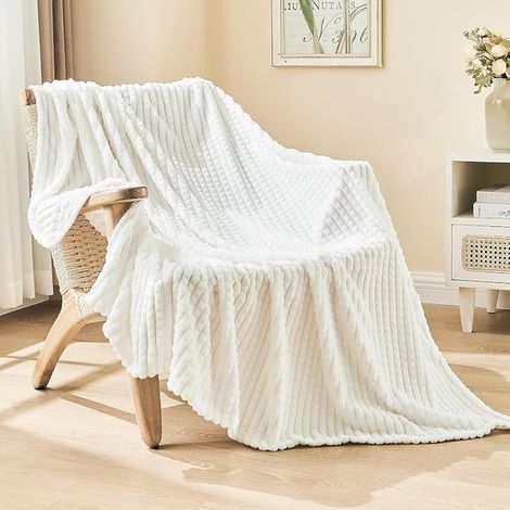 Cuddly Blanket, Flannel Fleece Blanket, 150 x 200 cm, Sofa Throw, Soft Blanket, White