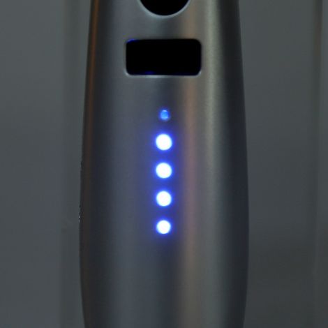Briquet électrique USB coupe-vent, portable, pour barbecue et pique-nique, avec indicateur de charge, couleur argent mat. (1/5)