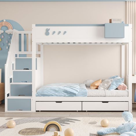 Lit superposé enfant 90x200 cm , motifs lapin et carotte, échelle de rangement sécurisée, tiroirs, étagère amovible, sommier inclus, blanc et bleu (1/5)