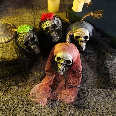 Pendentif Crâne - Décoration Halloween - Pour Maison Hantée et Fête - 10 cm x 60 cm ou 26 cm x 36 cm - Polyester et Mousse - Lot de 1 (1/5)