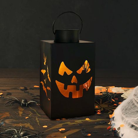 Lanterne LED Halloween en métal ajouré