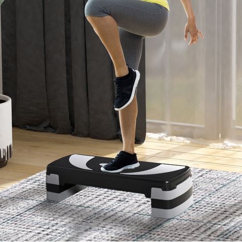 Step aerobico regolabile 80 x 31 cm, altezza 10/15/20 cm, nero OKMYHOME (1/5)