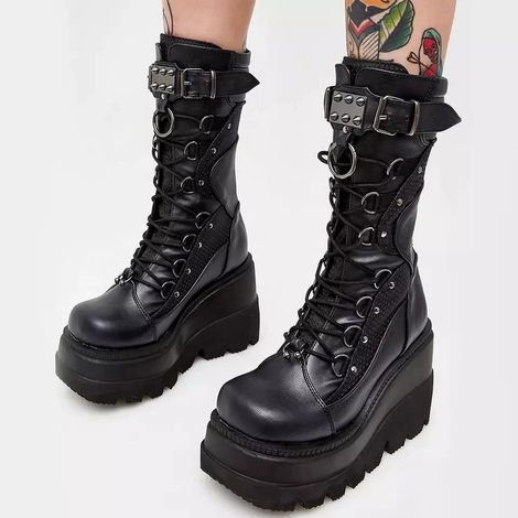 Bottes de moto pour femmes à semelles épaisses, style gothique sombre, bottes mi-mollet tendance et mignonnes, bottes de motardes noires mates (1/4)