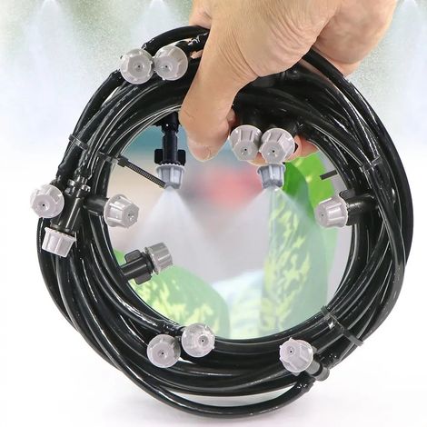 Tuyau dirrigation goutte goutte avec arroseurs pour jardin