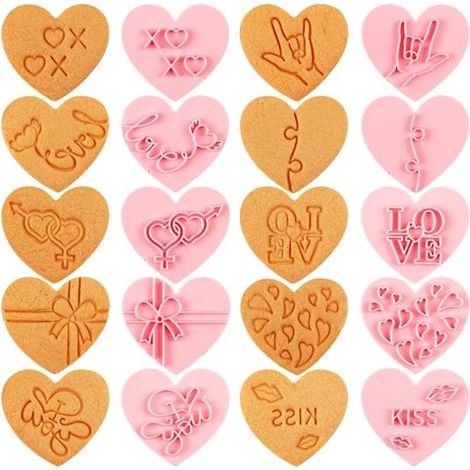 Set di 10 mini formine per biscotti a forma di cuore, in plastica, perfette per San Valentino. (1/5)