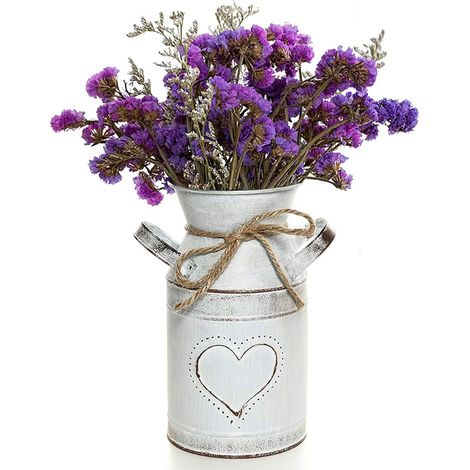 Vase en métal en forme de cœur, inspiré des bidons à lait, pour une décoration rustique de ferme.