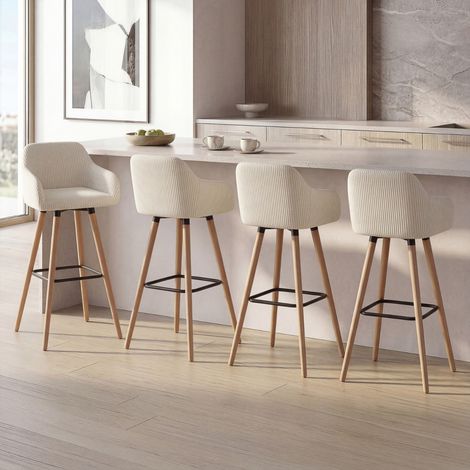 Lote de 4 taburetes de bar JANY giratorios con reposabrazos de pana beige y patas de madera