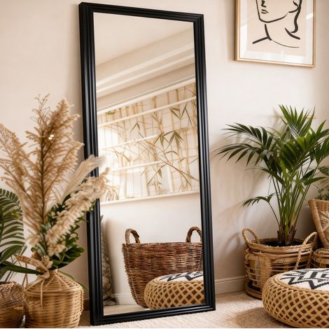 Specchio da terra 160 x 50 cm con cornice in legno, supporto in metallo regolabile, nero DESVIAE (1/5)