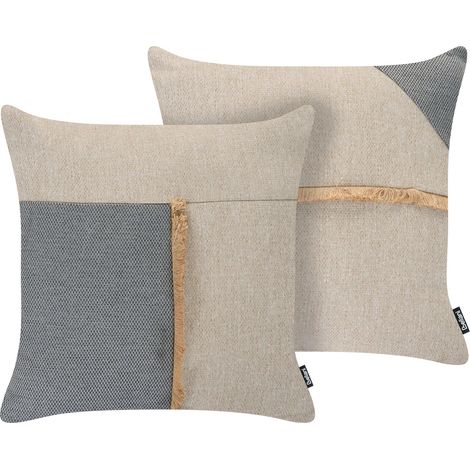 Set di 2 cuscini da esterno decorativi per giardino beige con bordo sfrangiato Cariota (1/5)