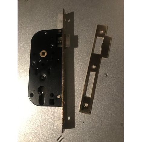 SERRURE A LARDER D45 AXE 40MM EA 70MM CLE I TET LAITON BC