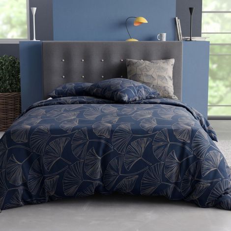Parure housse de couette 260x240cm + 2 taies motif feuillage ginko bleu et gris 100% coton - EDONIE (1/4)