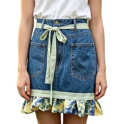 en jean pour femmes – Blouse rétro réglable Tablier de travail en denim avec bordure en dentelle florale avec rangement pour téléphone et outils pour la cuisine, la cuisson, les grillades (1/5)
