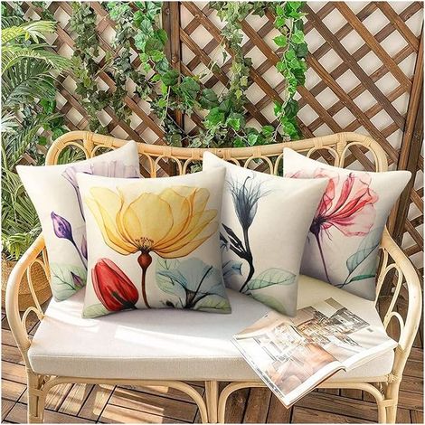 Lot de 4 Housses de Coussin 45x45cm Fleur Multicolores Patio Extérieur Taie d'oreiller Carré Moderne Ferme été Aquarelle Plantes Taie d'oreiller Décorative pour Canapé Chambre Jardin (1/5)