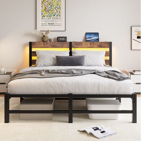 Letto adulto 140x190 cm con LED, porte USB e testiera, struttura in metallo e legno nero e marrone, materasso non incluso (1/5)