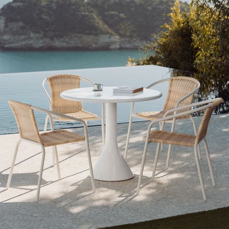 Set de table ronde Ø90 cm en ciment et fibre de verre Melody et 4 chaises de jardin en acier et rotin synthétique Kalyma SKLUM