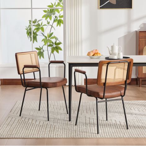 Set di 2 sedie da pranzo in PU, schienale effetto rattan, con braccioli, marrone (1/5)