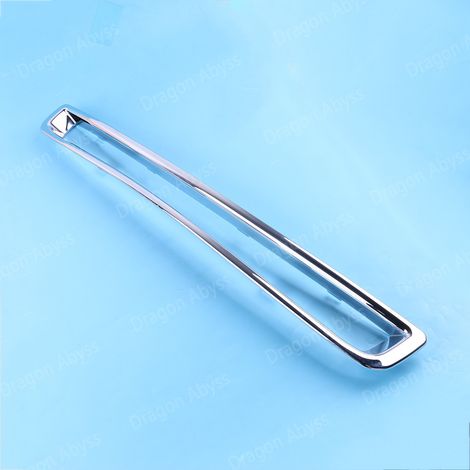 Suitable for Volvo XC90 front bumper grille with chrome trim strips (30698143). (1/4)