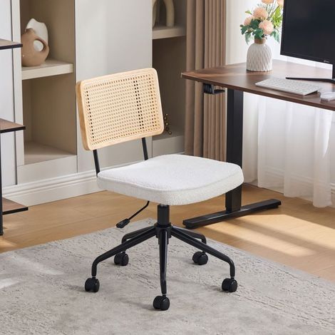 Chaise style rotin vintage roulettes et pivotante assise en tissu chenille cadre en bois teinte ivoire (1/5)
