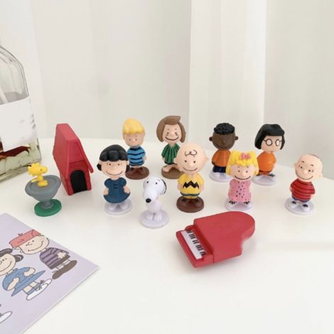 12 Modelle von niedlichen Welpenfiguren und Snoopy-Figuren (nicht vorrätig) (1/5)