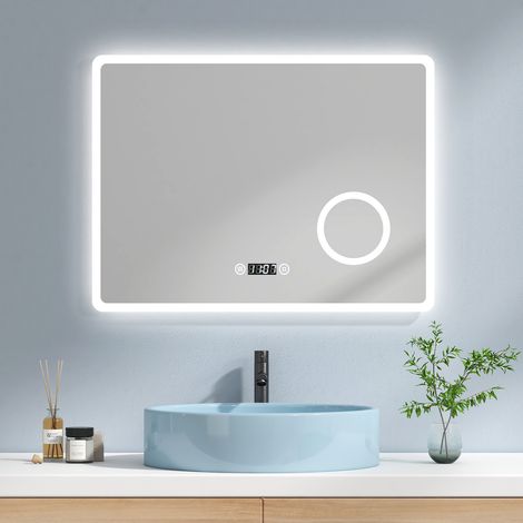 EMKE Espejo de Baño con luz, LED Espejo Baño con 3X Lupa, IP44 Ahorro de energía, 80 x 60 cm Luz blanca fría, Interruptor tactil + Antivaho + Reloj (1/5)