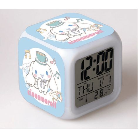 Kleiner, 8 cm großer, gestickter, animierter LED-Digitalwecker für Babybetten und Kinderzimmer, Modell 12 (1/5)
