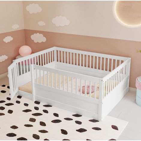 Cama infantil de madera blanca 140x200 cm, cama de suelo con valla y puerta (1/5)