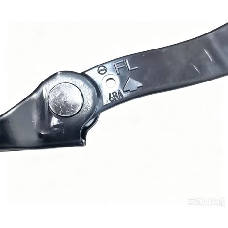 80430-6RA0A and 82430-6RA0A door limiters are suitable for Nissan 2021 X-Trail T33Z. (1/4)