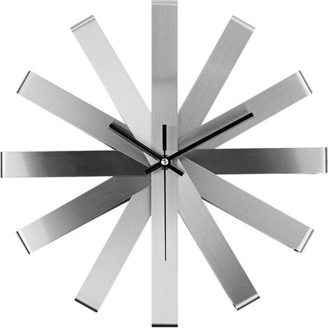Horloge murale silencieuse argentée, 30 x 30 cm, bracelet en acier inoxydable, style créatif et élégant. Idéale pour le salon, cette horloge au desig