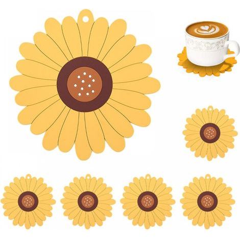 Floral coasters, 10cm. 6 pretty silicone coasters, non-slip, washable, reusable and heat resistant. (1/5)