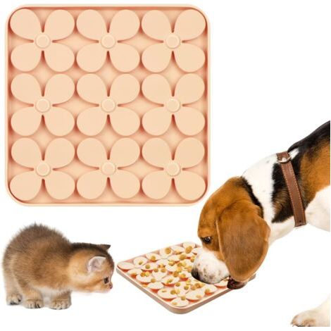 Sollbry Gamelle Chiot Silicone, Slow Tapis Lechage Chien, Tapis de Leche pour Chien, Antidérapant Tapis de Léchage Chien, Gamelle Chien Anti Glouton, Tapis de Leche Chat avec Ventouse, Beige, 1 Pc
