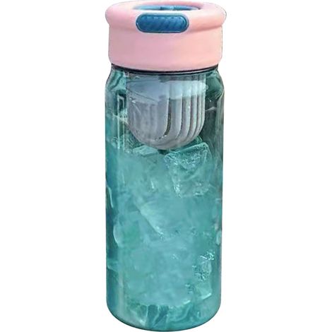 Bouteille eau plastique 650ml transparente avec infuseur thé intégré, bouchon rose corps bleu, gourde sport pour employés bureau. (1/5)