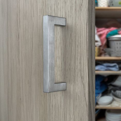 Ouvre&Déco – Poignée de meuble KARRE, métal nickel satiné entraxe 96 mm (1/5)