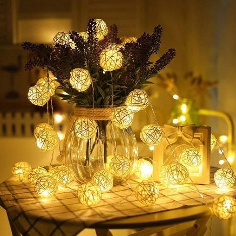 Guirlande lumineuse LED blanc chaud de 3 mètres à 20 lumières - Guirlande lumineuse LED à boules de rotin de 4 cm pour décorations de fêtes, guirlandes lumineuses créatives pour enfants et éclairage d (1/5)