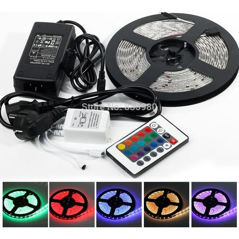 TrAdE Shop Traesio - Kit Striscia Led Rgb Strip 5m 300 Led 5050 + Controller + Telecomando 5 Metri -