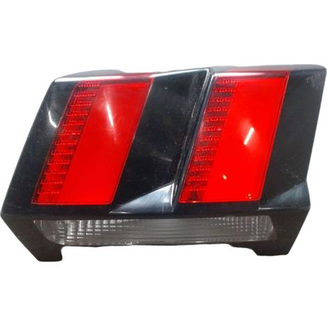 [PRODUIT D'OCCASION] Feu Arriere Interieur Droit PEUGEOT 3008 ♻️ Ref Oe. 9810477780 - Garantie à vie (1/3)
