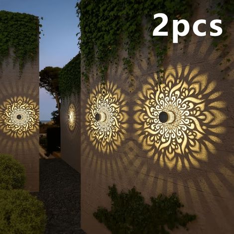 Appliques murales extérieures à énergie solaire (lot de 2), lampes en métal ajouré à motif mandala changeant de couleur, adaptées à l'éclairage décoratif de patio, de ferme, de vacances et de tous les (1/5)