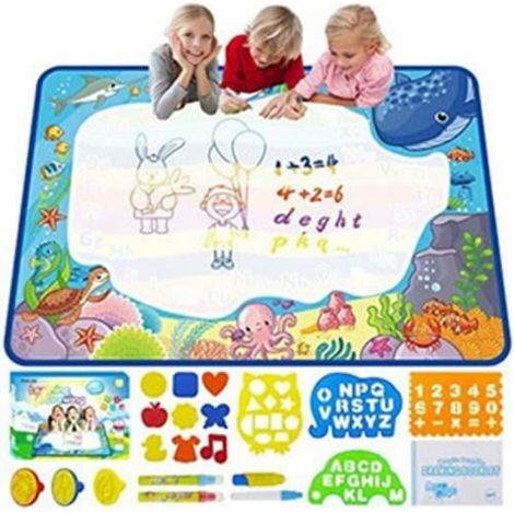 Tapis de Dessin - 100 x 70 cm - 9 Tampons - 4 Stylos Magiques - Pour Enfants À Partir De 2 Ans (1/4)