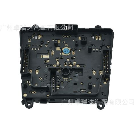 The reference 1638206610 is applied to the main interrupter of the electrical components of the Mercedes-Benz ML320, ML430 and ML55. (1/4)