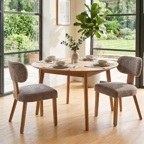 Lot de 2 chaises de salle à manger scandinaves rembourrées avec pieds en bois et housse en tissu doux, chaises de cuisine modernes pour salle à manger, salon (marron, 2 pièces) (1/5)