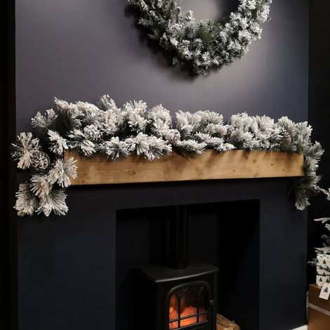 6ft (1.8m) Premier Christmas Snow Flocked Green Garland with Pine Cones (1/5)