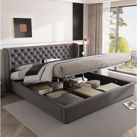 Letto matrimoniale Chesterfield 180x200 cm in velluto grigio con testiera alta, rete a doghe e contenitore idraulico (1/5)