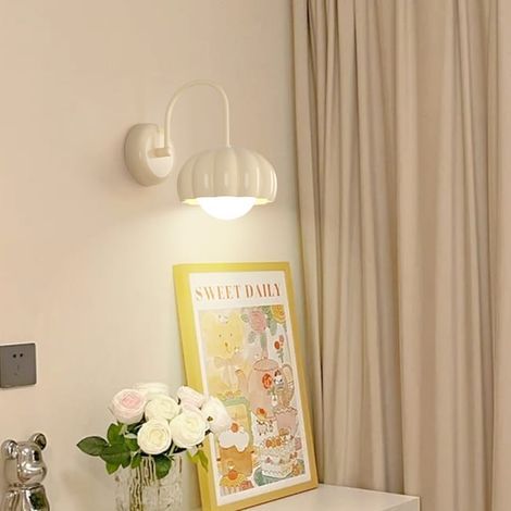 Applique murale intérieure de style crème français, applique murale LED couleur beige, (ampoule incluse) (1/2)