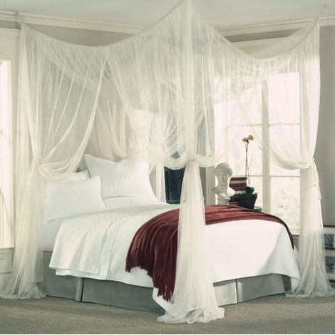 Moustiquaire carrée blanche extra-compacte en polyester pour quatre portes, compatible avec les portes doubles et triples. (1/5)