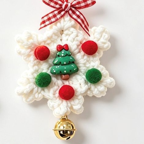 Suspension de Noël en tricot motif flocon de neige avec clochette en métal, décoration festive pour sapin, vitrine, fenêtre, maison, boutique et espace de fête 2pcs (1/5)