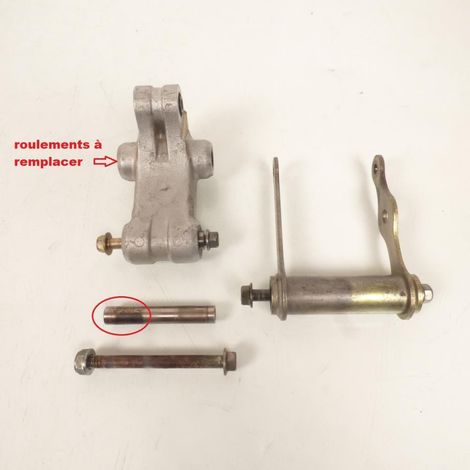 [PRODUIT D'OCCASION] Biellette de bras oscillant pour moto Honda 1000 CBR 1996 à 1999 (1/2)