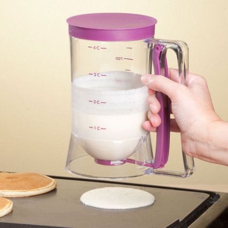 La spatola per impasto è uno strumento di misurazione adatto per torte, pancake, biscotti e waffle. (1/5)