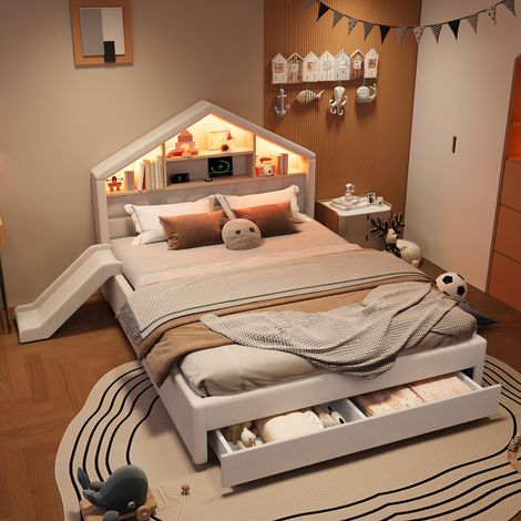 Lit enfant 140x200 cm beige en velours, lit cabane rembourré avec toboggan réversible gauche/droite, éclairage LED, prise de charge, étagères et grand coffre – CHICFURN (1/5)