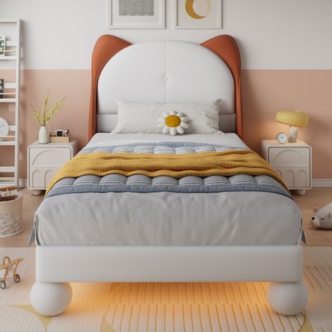Kinderbett Polsterbett aus PU in Beige/Gelbbraun 90x200 cm mit Katzenohren-Kopfteil, LED-Lichtleiste und Lattenrost (1/5)